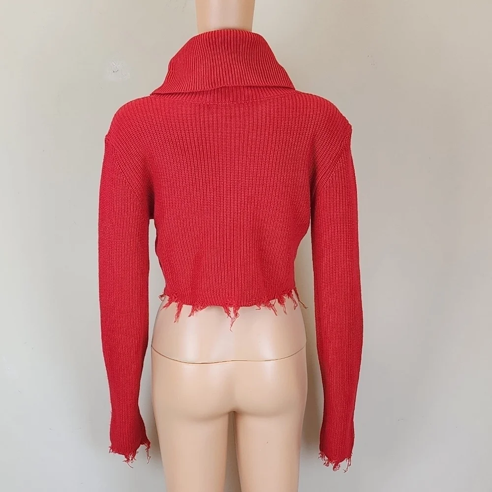 Signature8 Long Sleeve knit  Distressed Crop Sweater